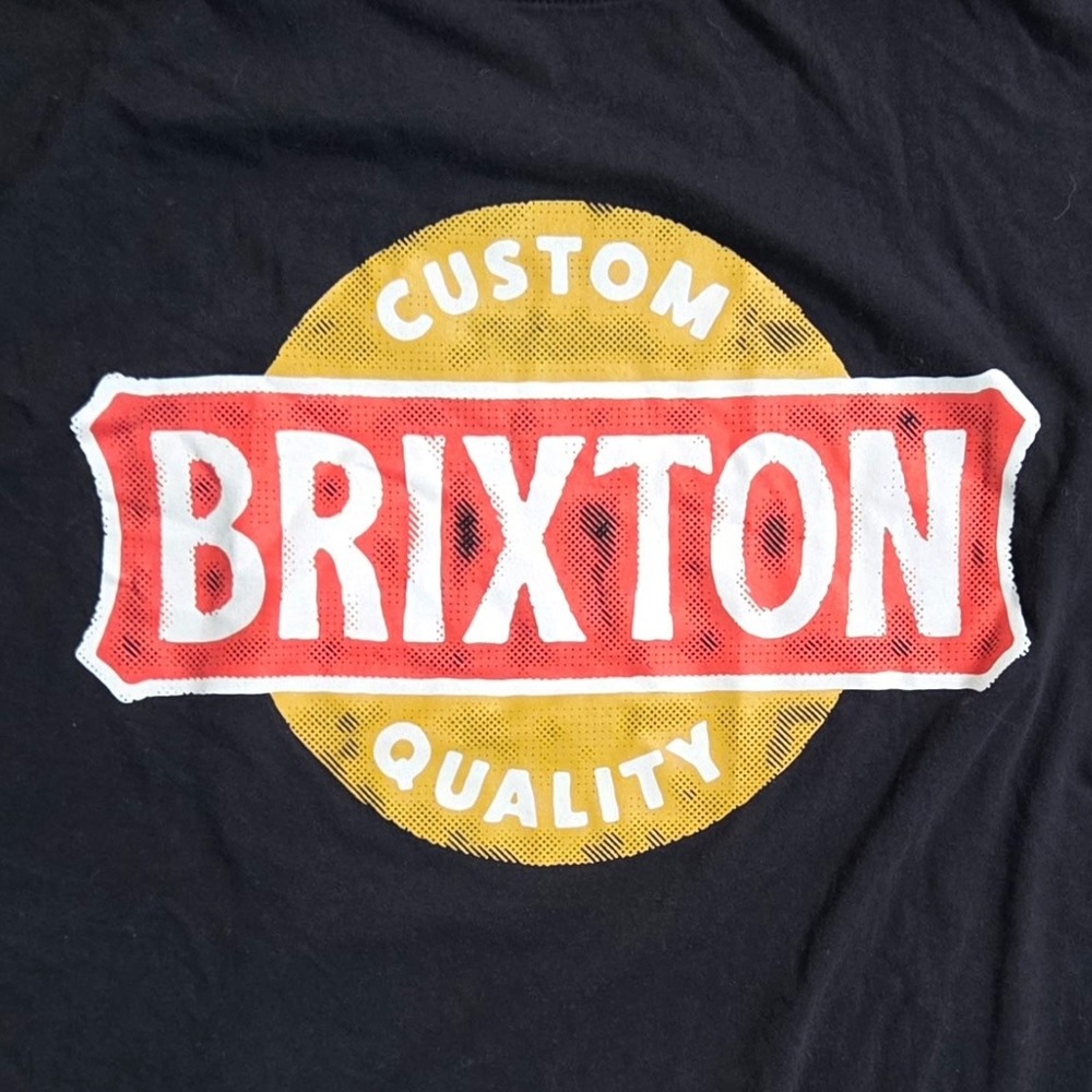 Brixton Custom Quality Graphic T-Shirt Mens XL Black Tailored Fit Short Sleeve